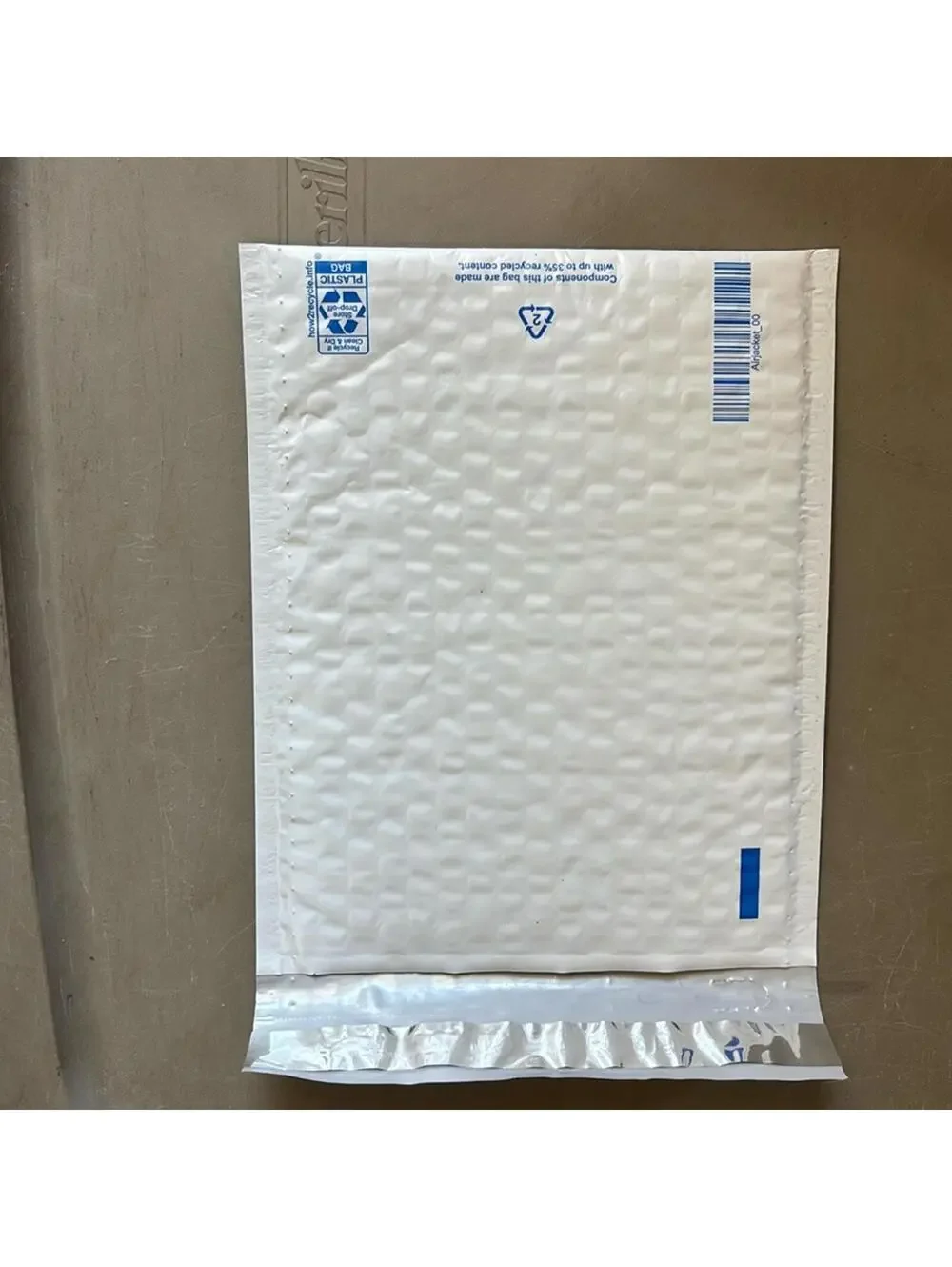 25 White Padded Bubble Mailers 9.25 x 6.5 Shipping Envelopes